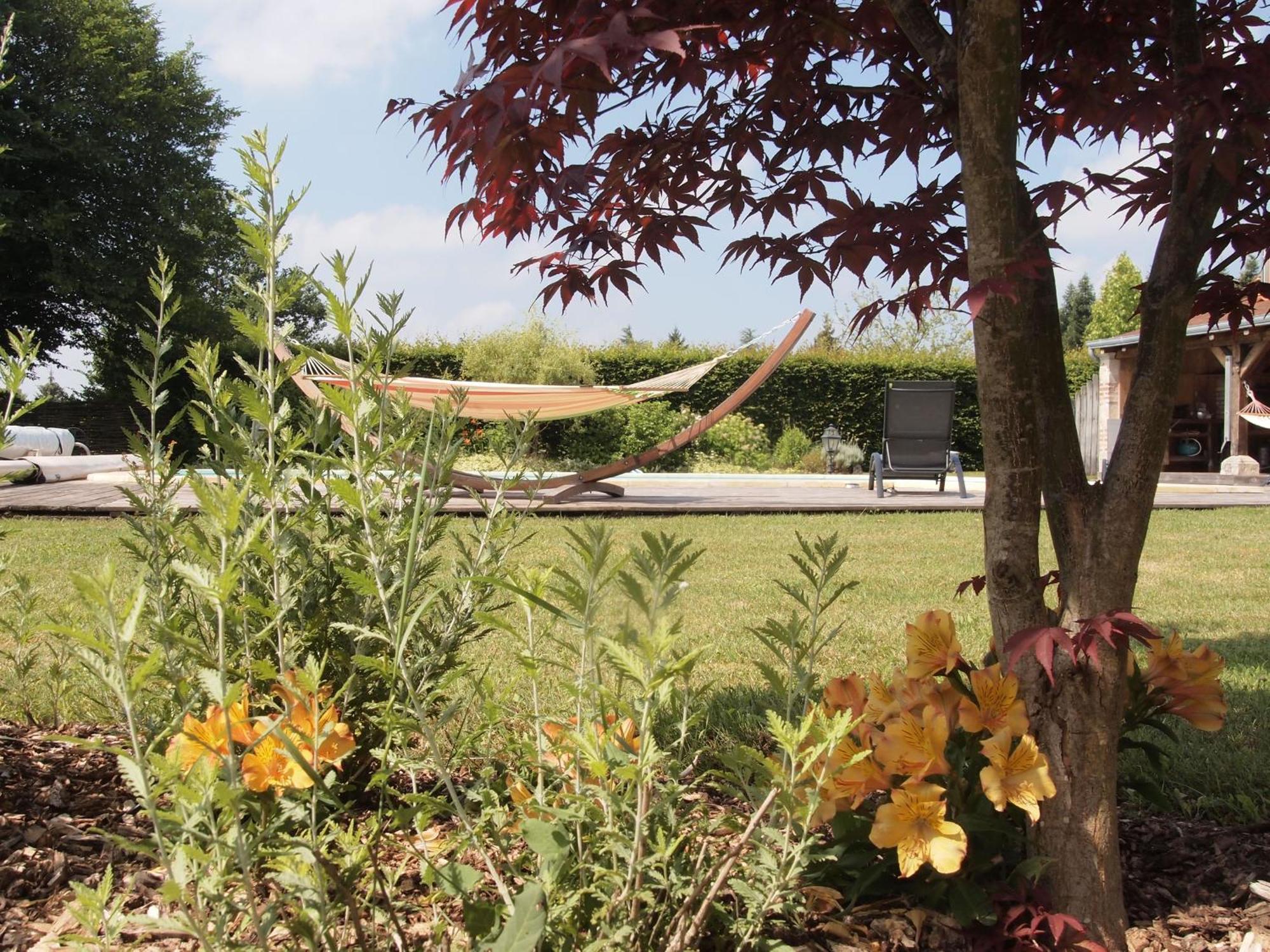 Chambre Familiale Au Coeur De La Nature Avec Jardin Et Piscine Privee, Ideale Pour Explorer Le Loiret - Fr-1-590-265 Bed and Breakfast Vitry-aux-Loges Eksteriør billede